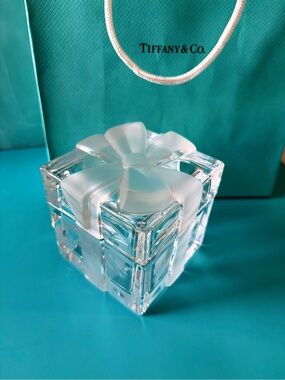 ✨Tiffany & Co. Crystal Bow Vintage Trinket Box💎 MINT
